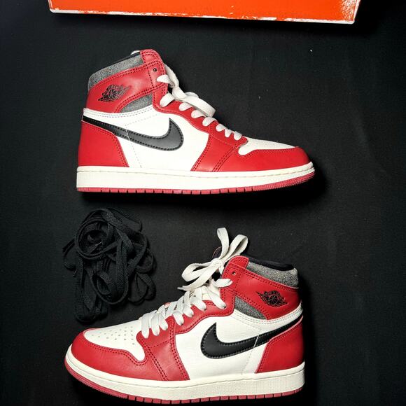 Size 6.5 - Nike Air Jordan 1 Retro High OG Chicago Lost & Found 2022 Men's Shoes - Picture 3 of 9